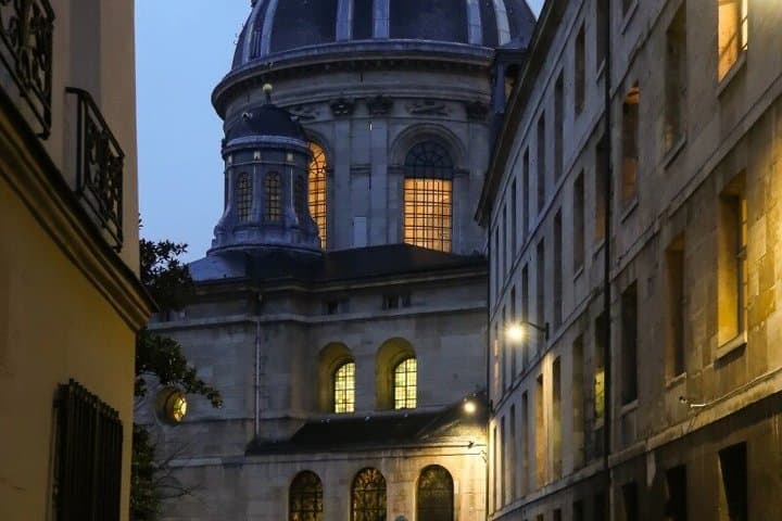 Evening Jazz Walking Tour in Paris with Optional Live Performance