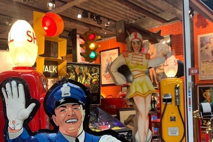 Private Tour of the Famous Paris Flea Markets