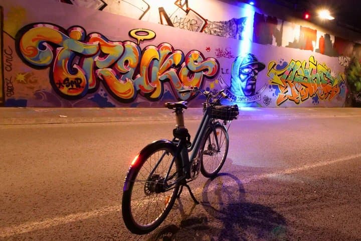 Premium Paris Vineyard Experience by E-Bike: Wine Tasting Tour