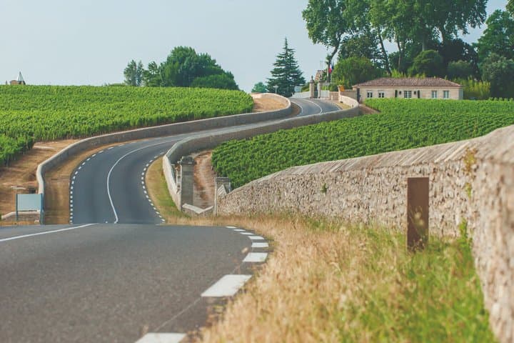 Médoc Wine Tour from Bordeaux Châteaux Visits and Tastings