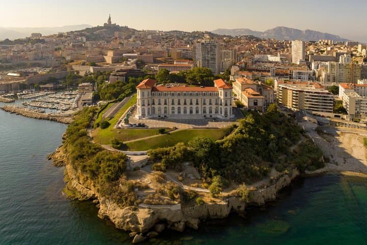 Private Full Day Marseille and Calanques Scenic Tour