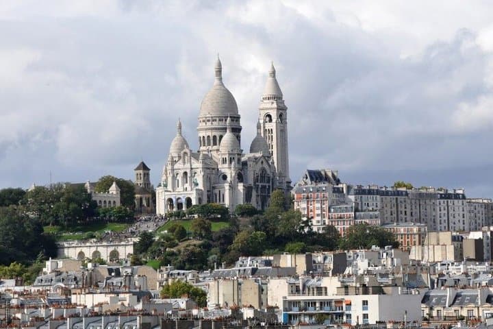 Shared Group Transfer from Le Havre to Paris