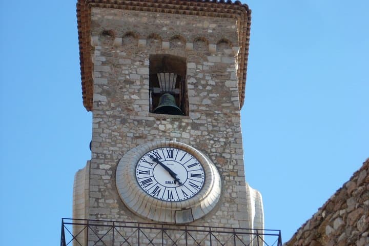 Cannes Walking Tour: Old Town & Perfume Workshop Experience