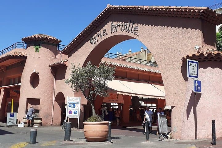 Cannes Walking Tour: Old Town & Perfume Workshop Experience