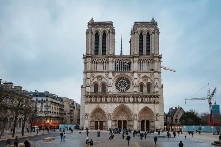 Notre Dame Cathedral Interior and Exterior Guided Tour