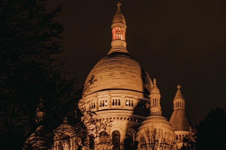 Montmartre and Sacre-Coeur Walking Tour