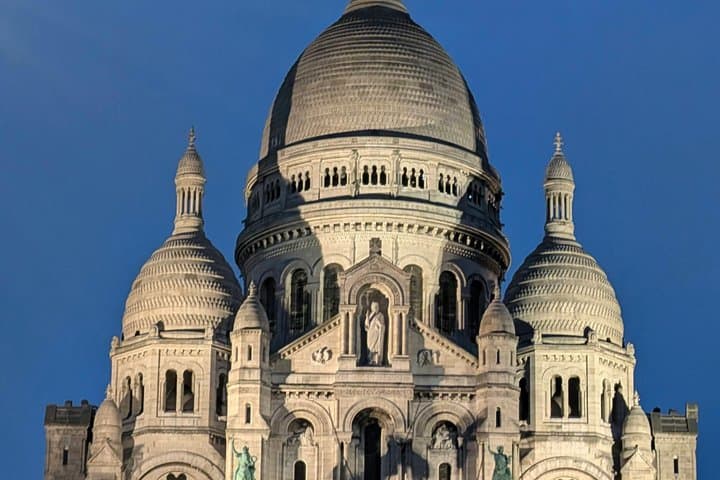 Montmartre and Sacre-Coeur Walking Tour