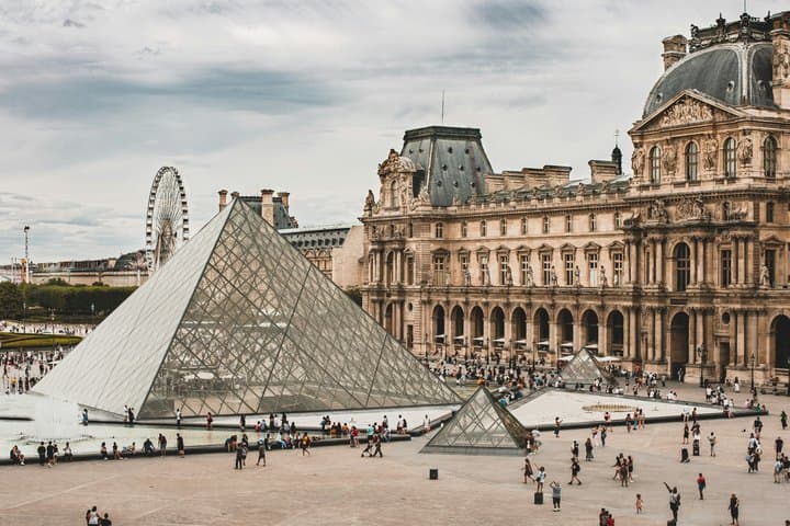 Louvre Museum Semi Private Guided Tour