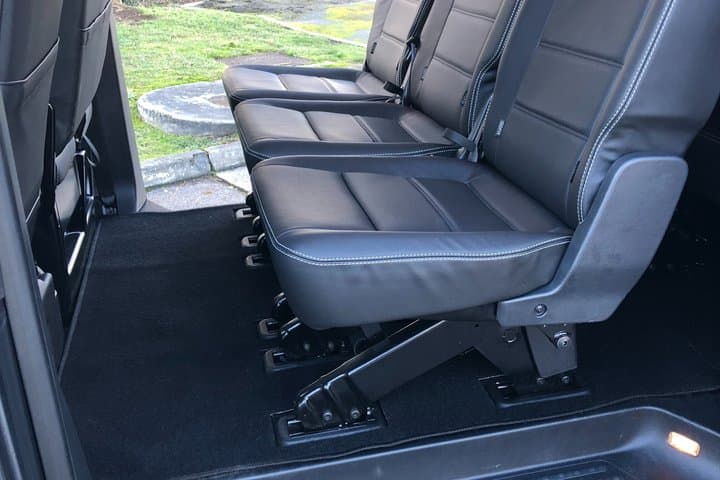 Private Transfer from Paris to Beauvais-Tillé Airport (BVA)