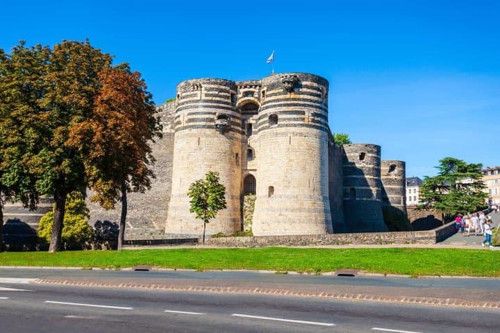 Hello Angers: Private 2 Hour Intro City Walk with Local Guide