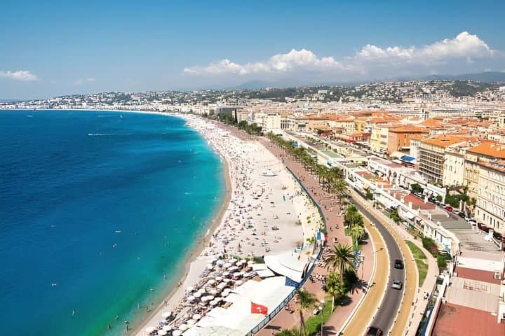 Explore Nice Old Town and Castle Hill on Foot