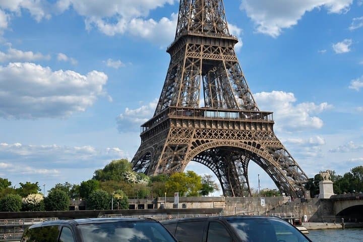 Paris Orly Airport Private Transfer Premium Van and Sedan 24sur7