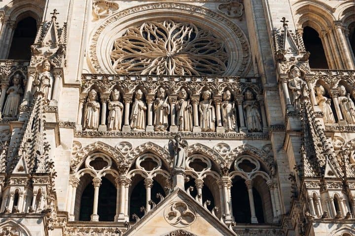 WW1 Somme Battlefields and Amiens Private Day Trip from Paris