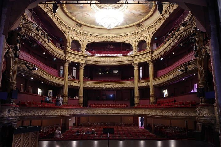 Tours Belle Epoque and Balzac Walking Tour