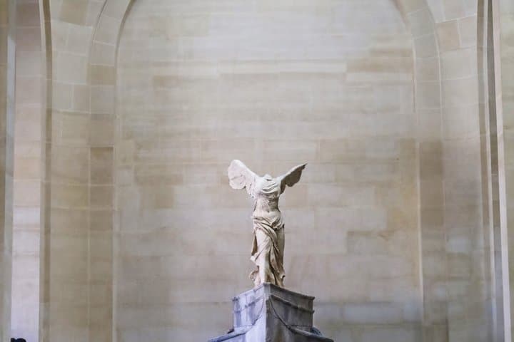 Louvre Museum with Mona Lisa and Masterpieces Private Tour