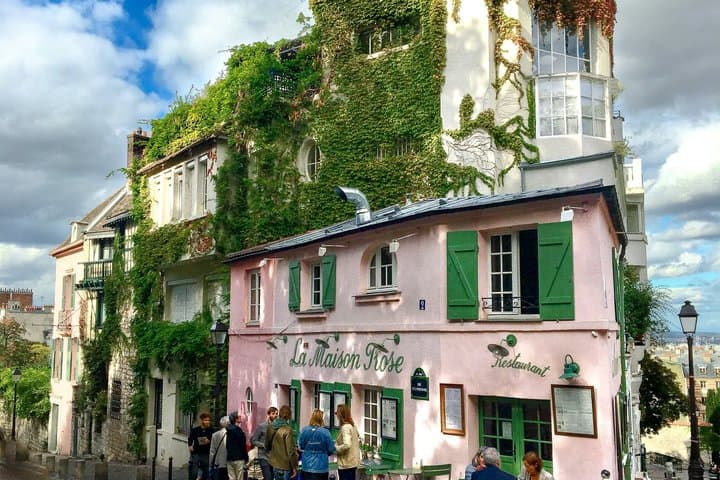 Montmartre Walking Tour: Artists & the Soul of Paris