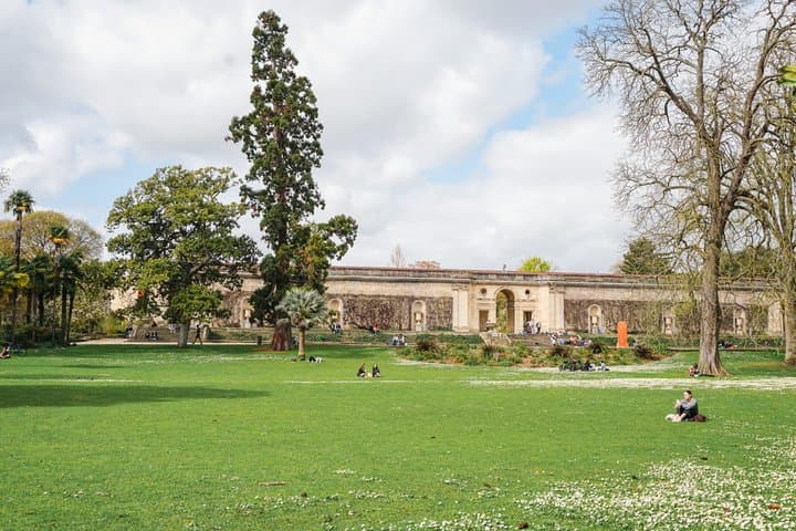 Bordeaux historical gourmet guided tour in small group