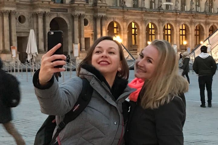 Private Paris Chic Walking Tour with Local Guide