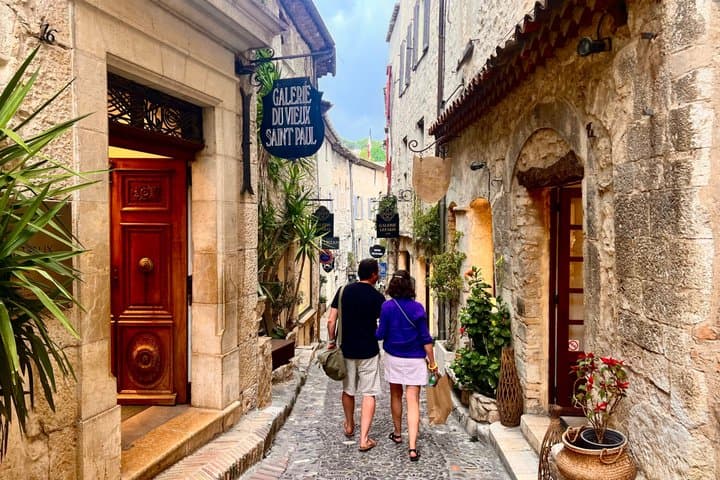 Private Tour of Saint Paul de Vence with Pierre