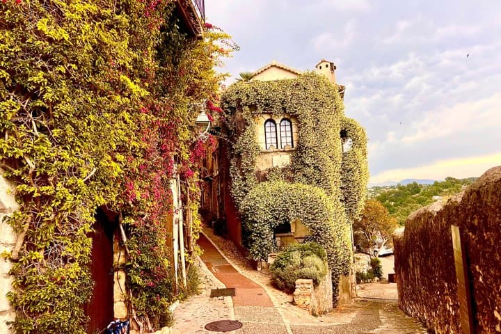 Private Tour of Saint Paul de Vence with Pierre