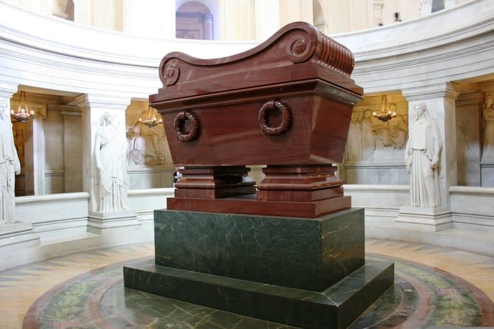 Paris Napoleon's Tomb and Les Invalides Small Group Tour