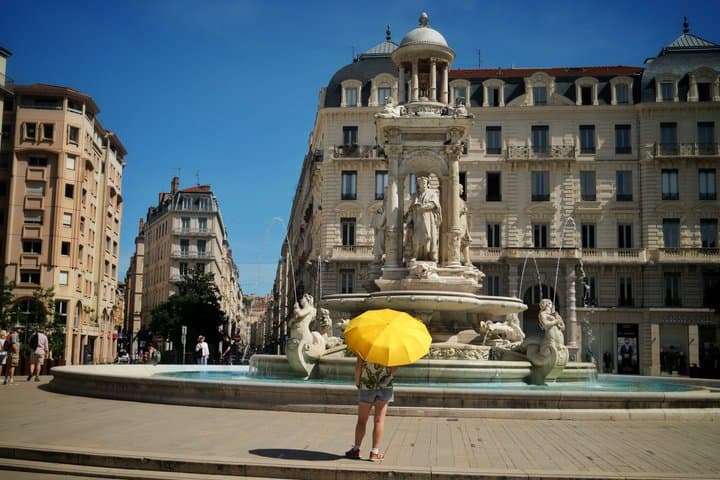 Intro to Lyon Dynamic Walking Tours with Local Guide