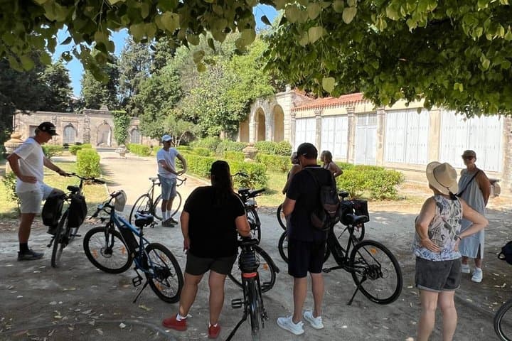 Unusual Guided Electric Bike Tour of Montpellier