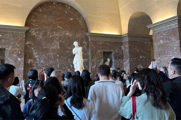 Louvre Semi Private Guided Tour