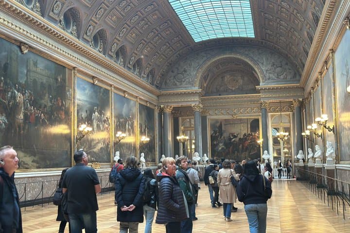 Versailles Small Group Guided Tour by Minibus from Paris