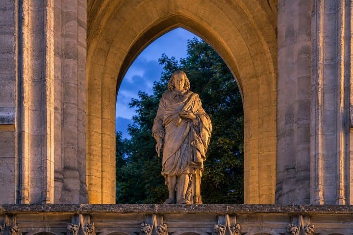 Paris Dark History Legend and Conspiracy Exclusive Walking Tour