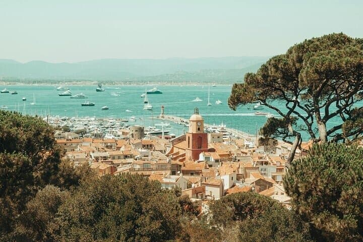 Discover Private Saint Tropez and Port Grimaud Tour