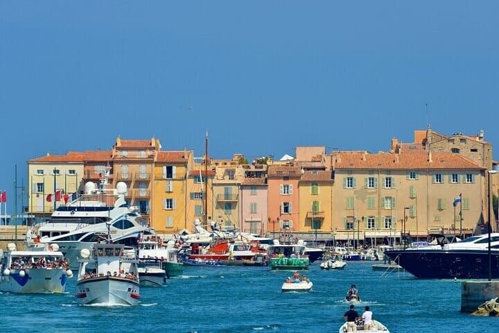 Discover Private Saint Tropez and Port Grimaud Tour