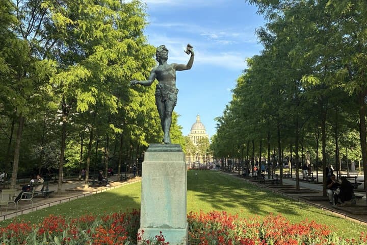 Latin Quarter & Notre-Dame: 2,000 Years of History in small group