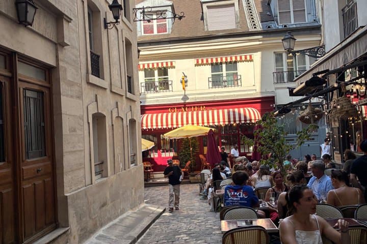 Latin Quarter & Notre-Dame: 2,000 Years of History in small group