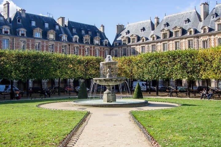 Private tour of Paris on the theme of the French Revolution