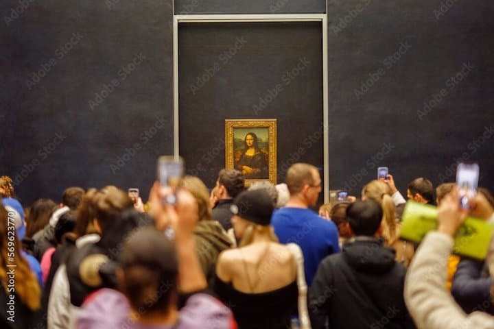 Louvre Museum Small Group Express Guided Tour with Mona Lisa