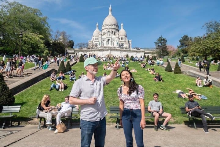Montmartre Guided Walking Tour with Parisian Craft Beer Tasting