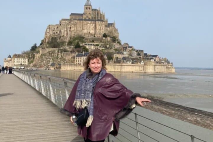 Private guided tour in Paris Etretat and Mont St Michel