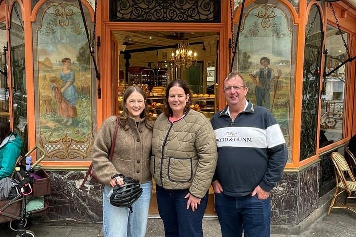 Bike & Bites: The Ultimate Paris Food Tour on Two Wheels