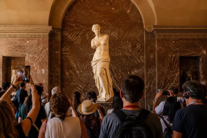 Louvre Semi Private Tour with Optional Crêpe Workshop