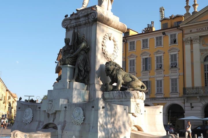 Old Nice Aperitif Food Tour with Local Specialties