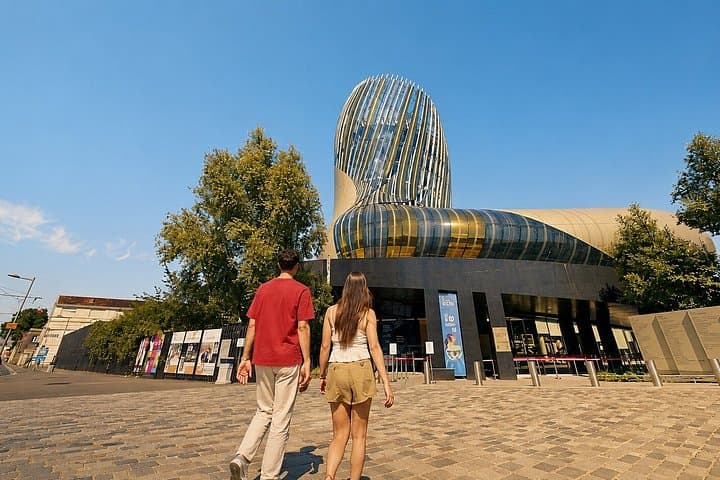 Bordeaux City Pass, Unlimited public transport & 20 attractions