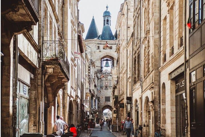 Bordeaux Self Guided Tour of Wine, Wealth and Slave Ships