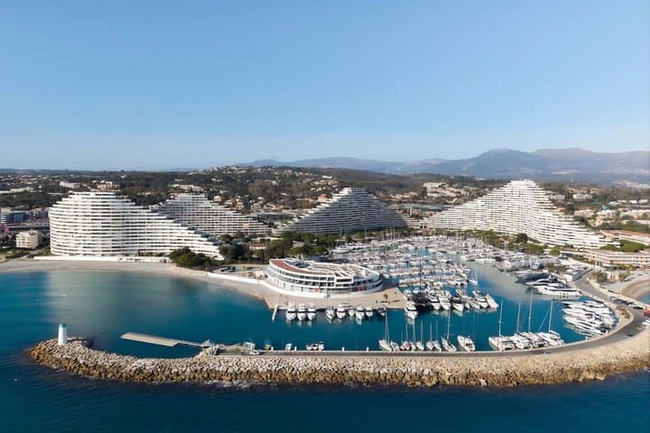 Private Yacht Charter 8 hours on the French Azure Siesta Cruise