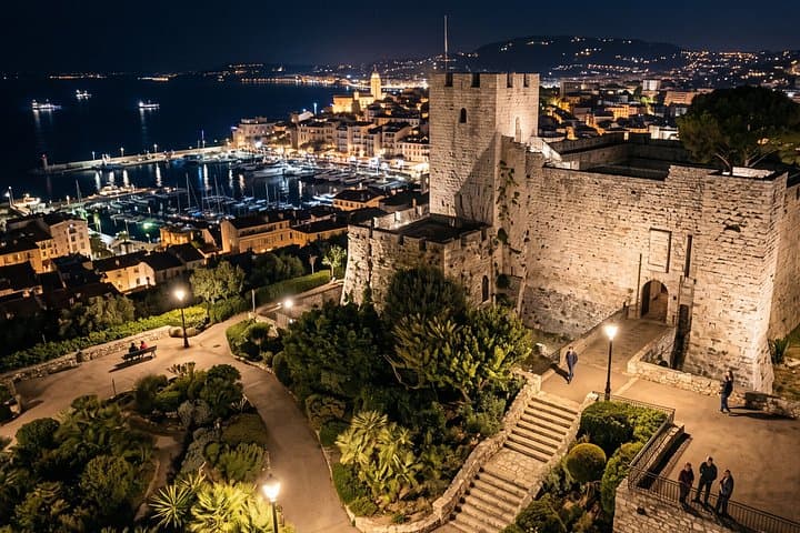 Private Customizable Cultural Walking Tour in Cannes