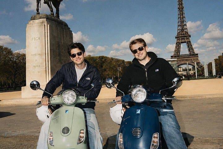Paris Vespa tour Beginner Level