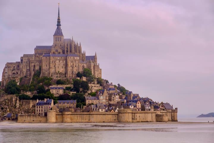 Private Mont St Michel Tour from Le Havre in Mandarin
