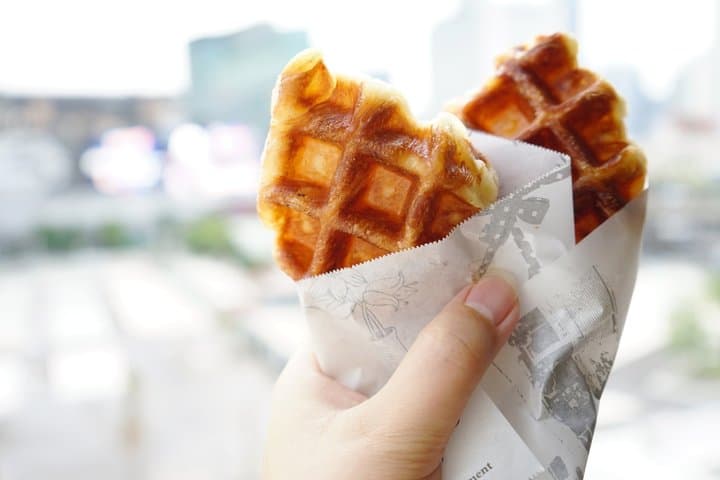 Paris Night River Cruise On The Seine With Waffle Tasting