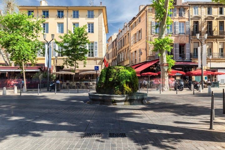 Aix-en-Provence Scavenger Hunt & Self-Guided Walking Tour