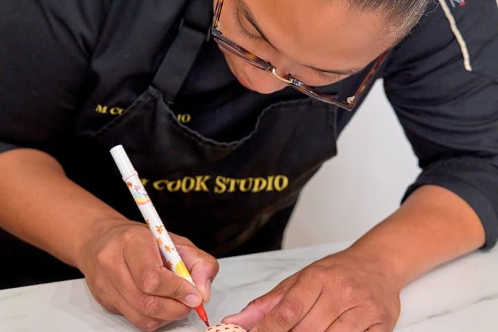 French Macaron Class in Paris